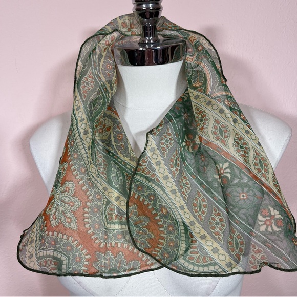 Vintage 1960 70 MCM Mod Avocado green Paisley semi sheer Bow Neck scarf Cravat - Picture 14 of 16